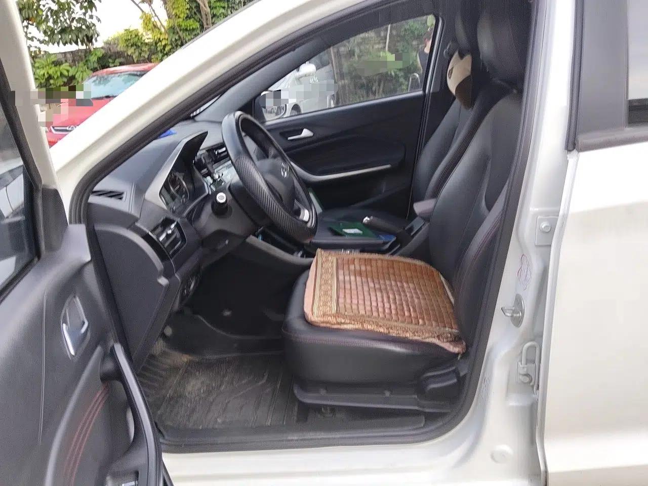 Chery Tiggo 3X 2021 Diamond Edition 1.5L CVT 3-Carat II Model — миниатюра 15