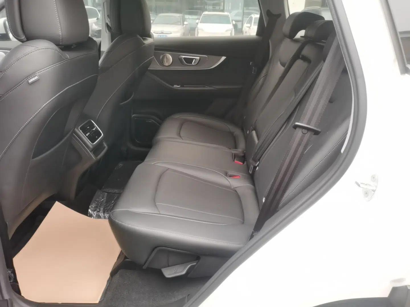 Chery Tiggo 8 PRO 2024 Champion Edition 290T Two-Wheel Drive Shining Version 5 Seats — миниатюра 20