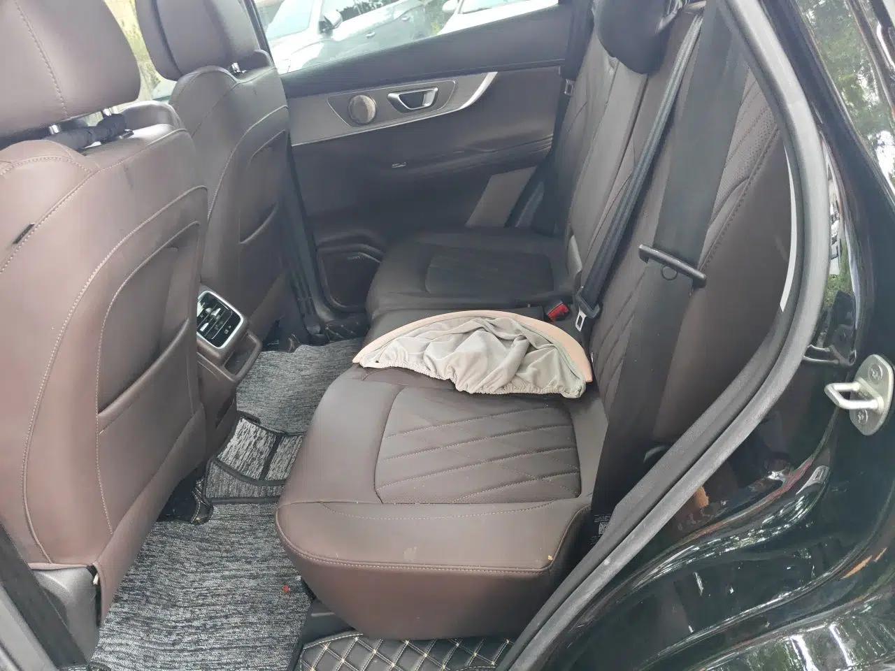 Chery Tiggo 8 PRO 2025 390T Two-Wheel Drive Prestige Version I — миниатюра 17