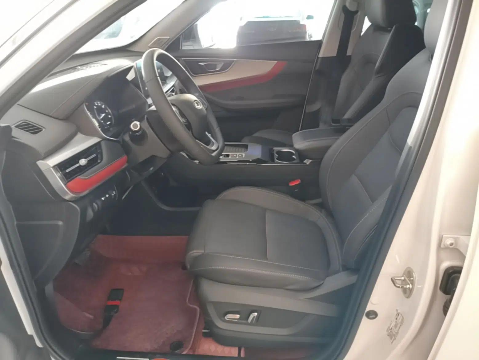 Chery Tiggo 7 2023 Supercharged Edition 1.5T CVT Super Warrior — миниатюра 17