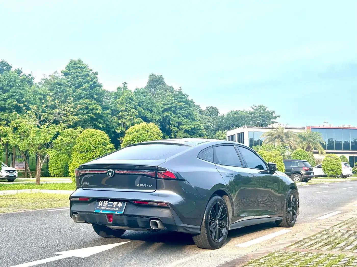 Changan UNI-V 2022 1.5T Smart Navigation Edition — миниатюра 7