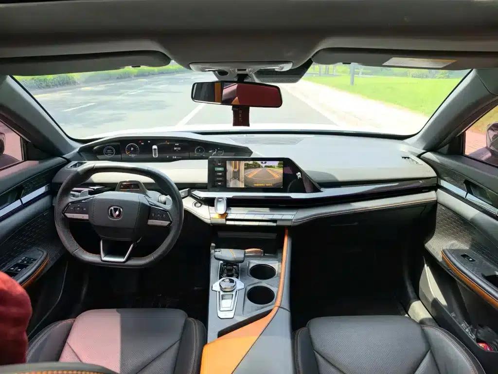 Changan UNI-V 2022 1.5T Smart Navigation Edition — миниатюра 6