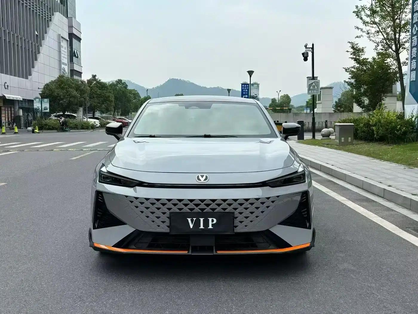 Changan UNI-V 2024 1.5T Premium Sport — миниатюра 2