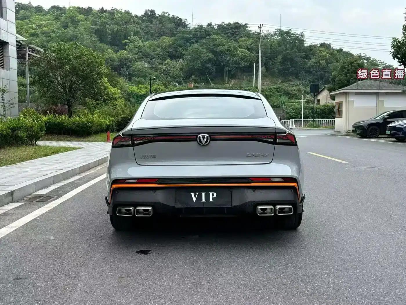 Changan UNI-V 2024 1.5T Premium Sport — миниатюра 3