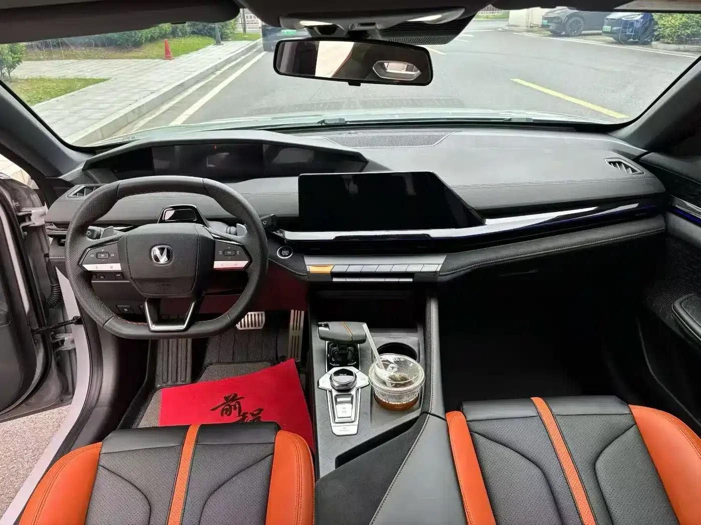 Changan UNI-V 2024 1.5T Premium Sport — миниатюра 8