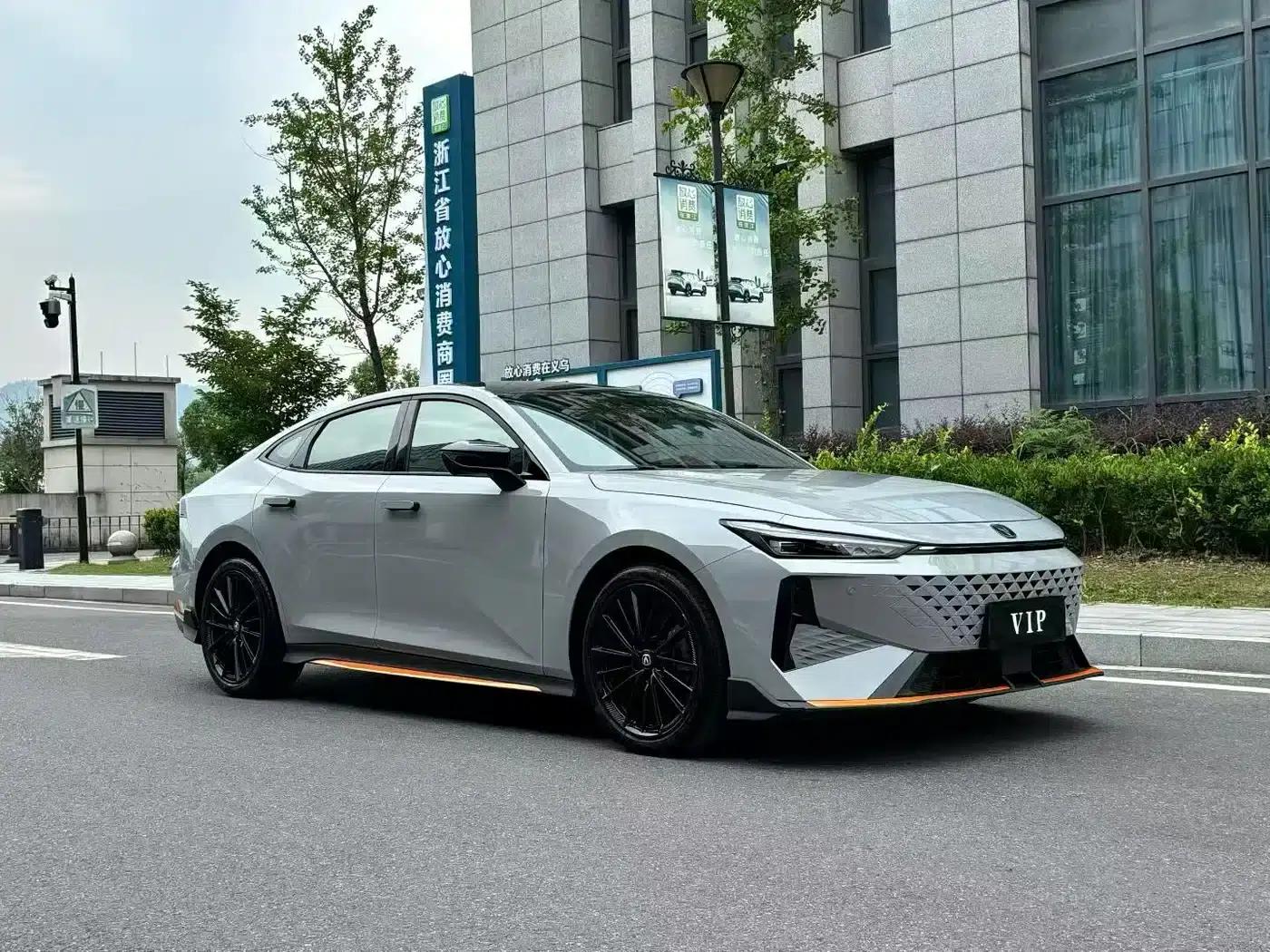 Changan UNI-V 2024 1.5T Premium Sport — миниатюра 9