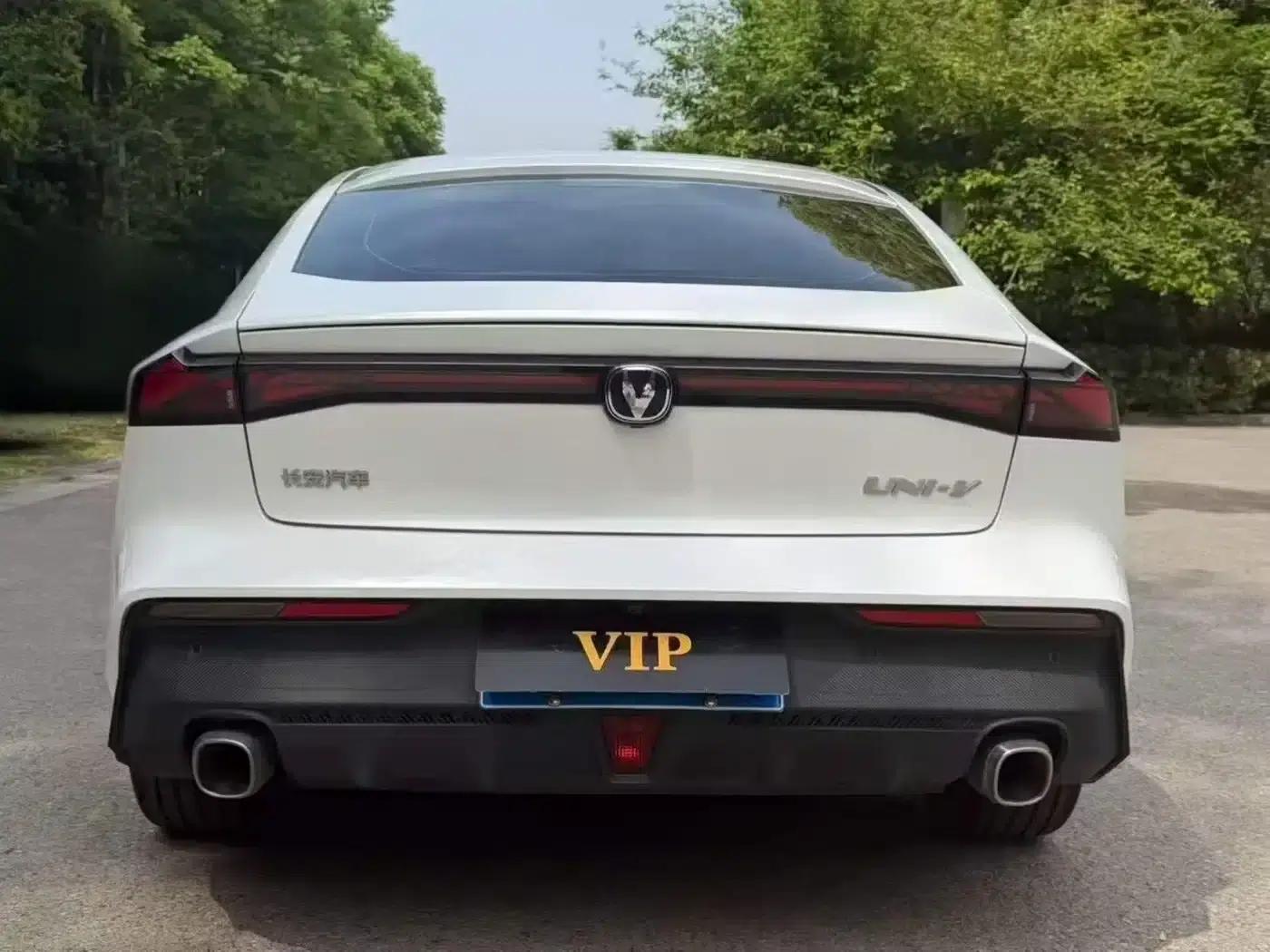 Changan UNI-V 2023 1.5T Sport Edition — миниатюра 4