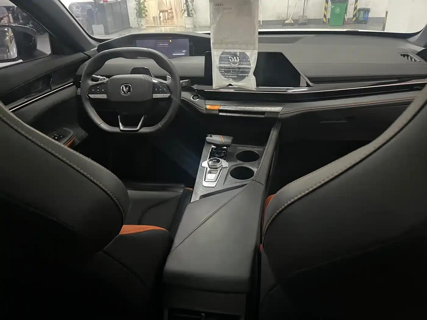 Changan UNI-V 2023 1.5T Sport Edition — миниатюра 6