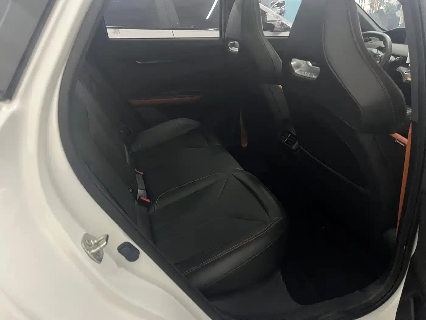Changan UNI-V 2023 1.5T Sport Edition — миниатюра 7