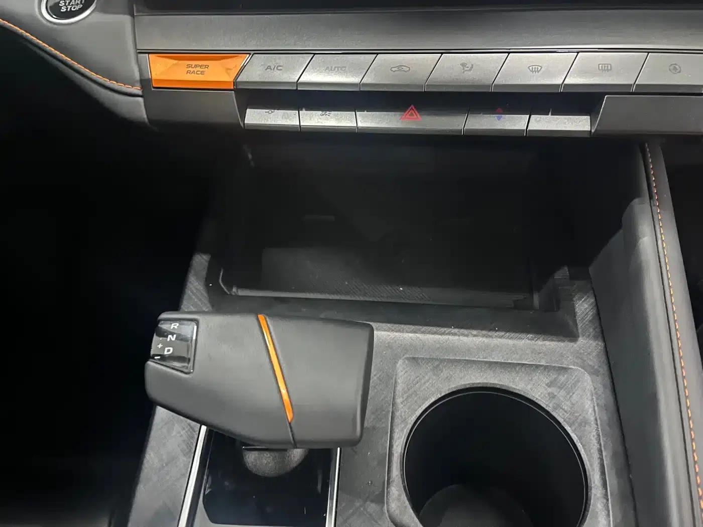 Changan UNI-V 2023 1.5T Sport Edition — миниатюра 8