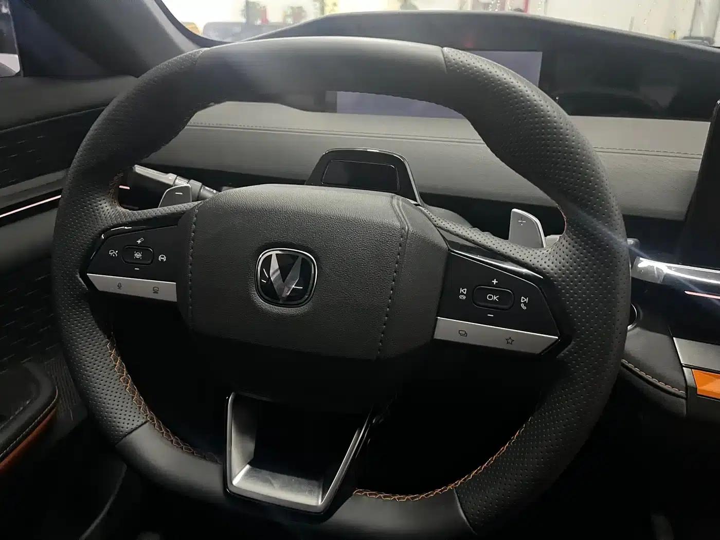 Changan UNI-V 2023 1.5T Sport Edition — миниатюра 9