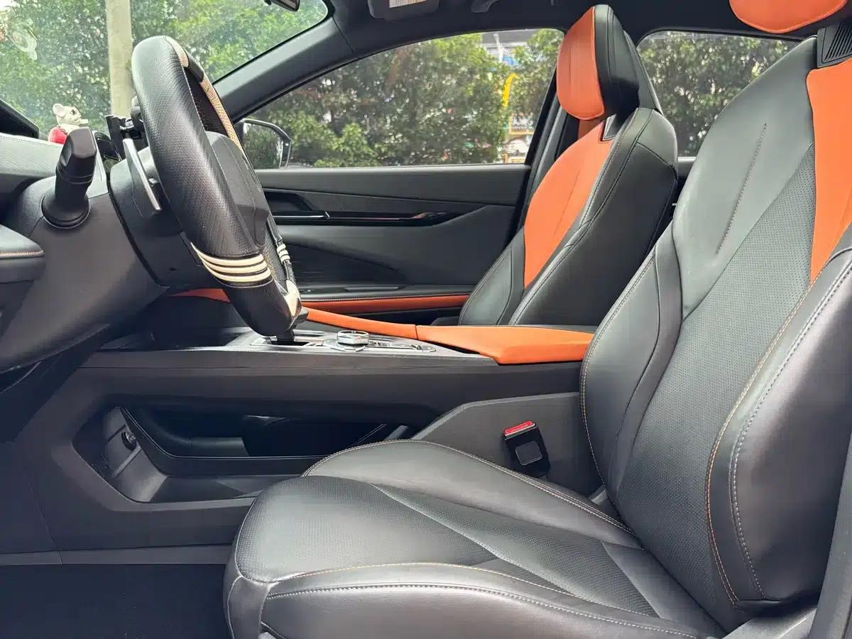 Changan UNI-V 2022 1.5T Premium Edition — миниатюра 9