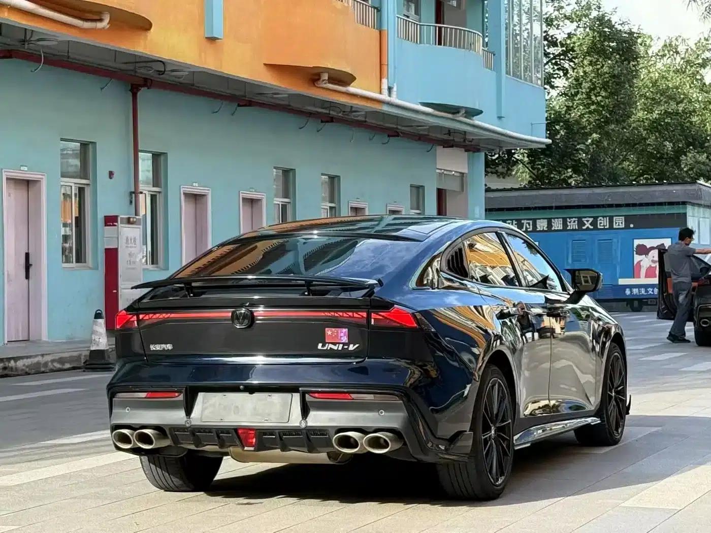 Changan UNI-V 2022 1.5T Sport Edition — миниатюра 9