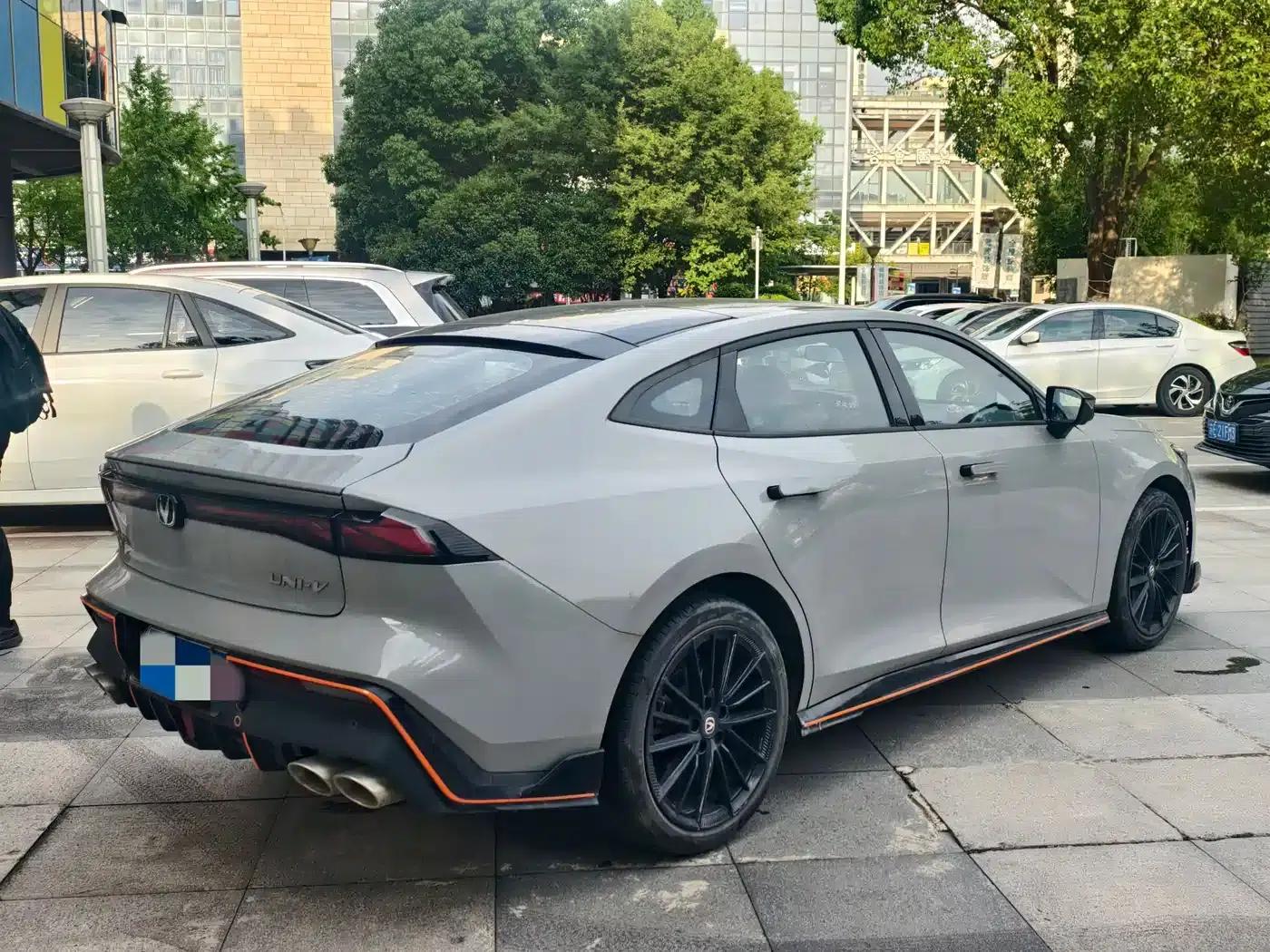 Changan UNI-V 2023 1.5T Sport Edition — миниатюра 5