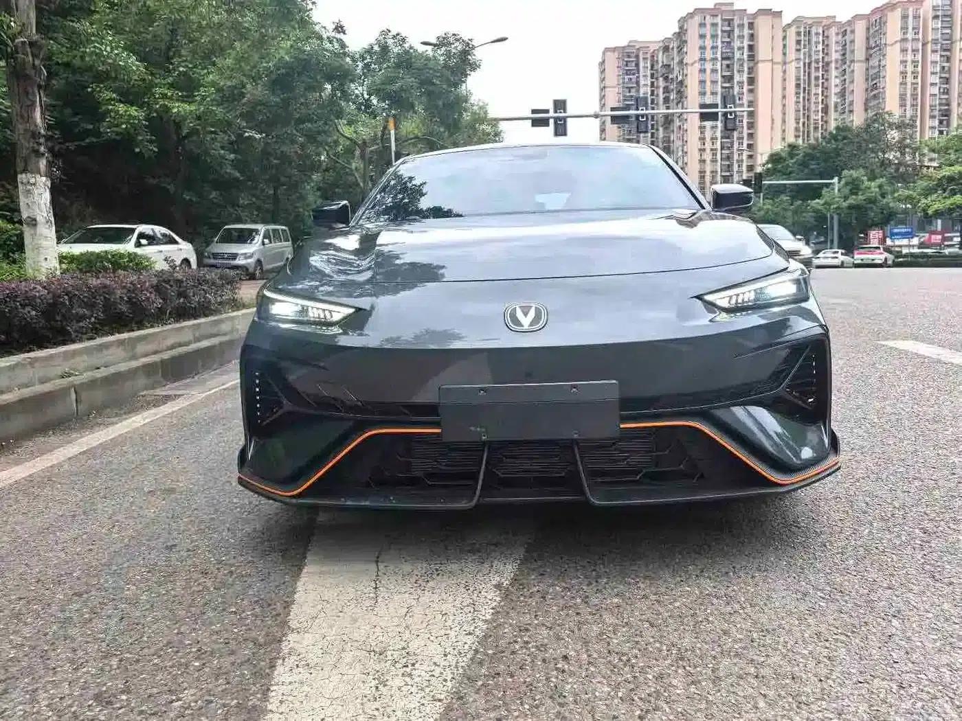 Changan UNI-V 2025 1.5T 500Bar Premium Sport — миниатюра 2