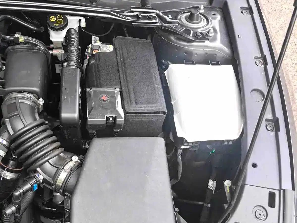 Changan UNI-V 2025 1.5T 500Bar Premium Sport — миниатюра 11