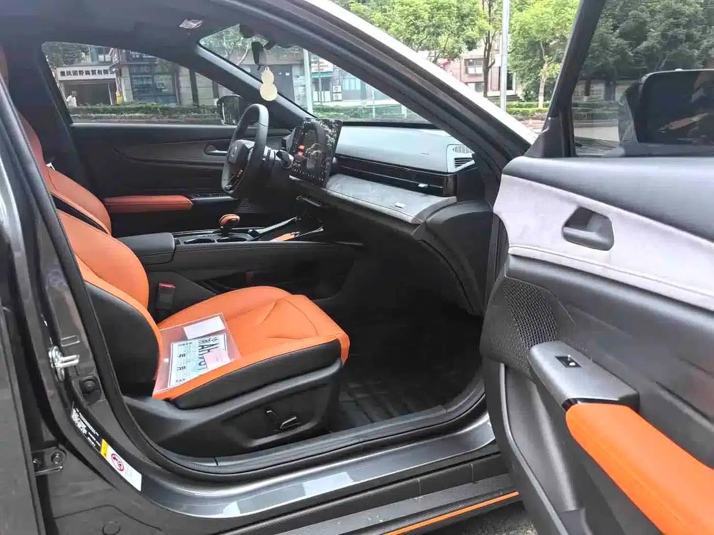 Changan UNI-V 2025 1.5T 500Bar Premium Sport — миниатюра 5