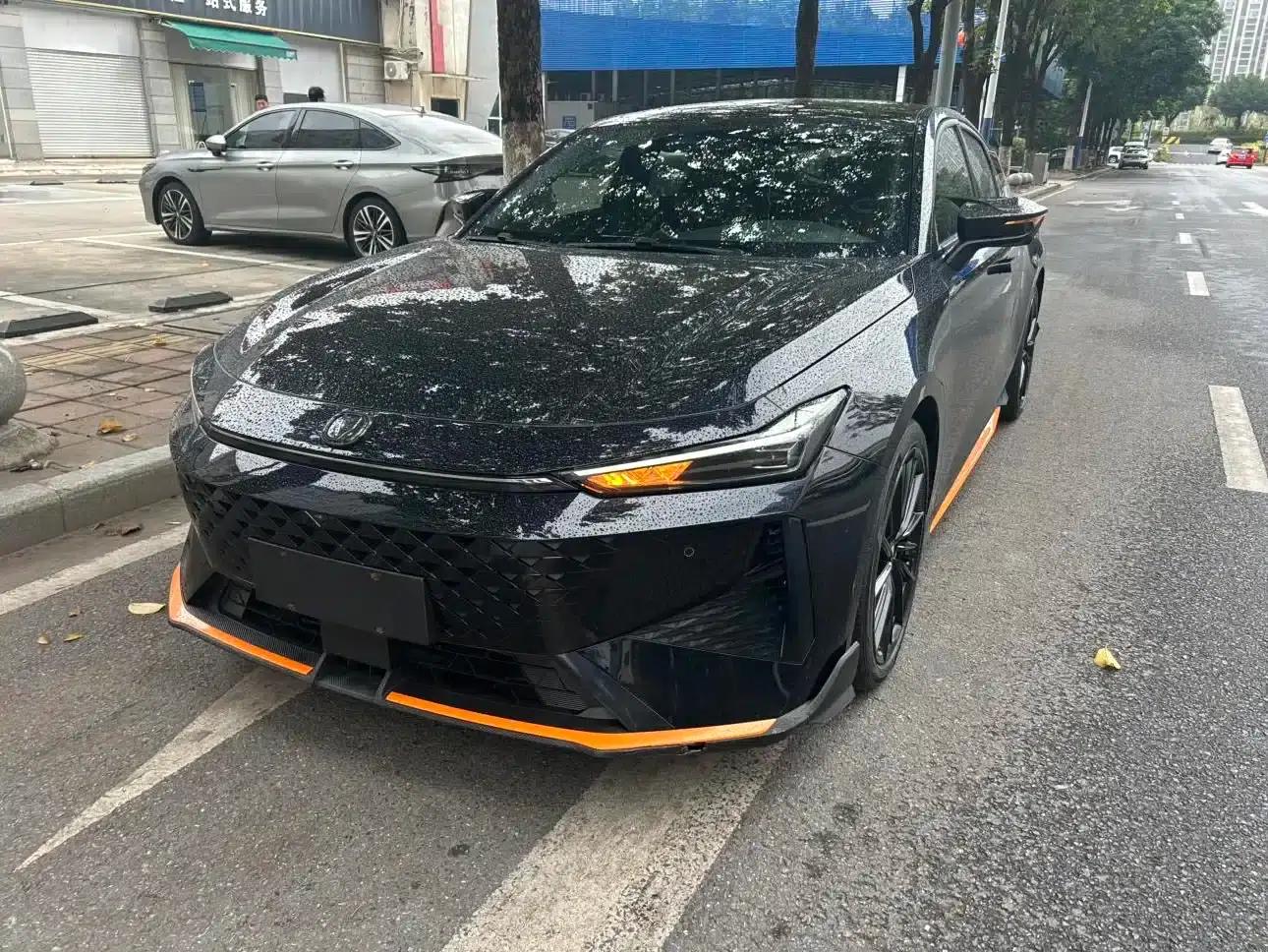 Changan UNI-V 2024 1.5T Premium Sport — миниатюра 1