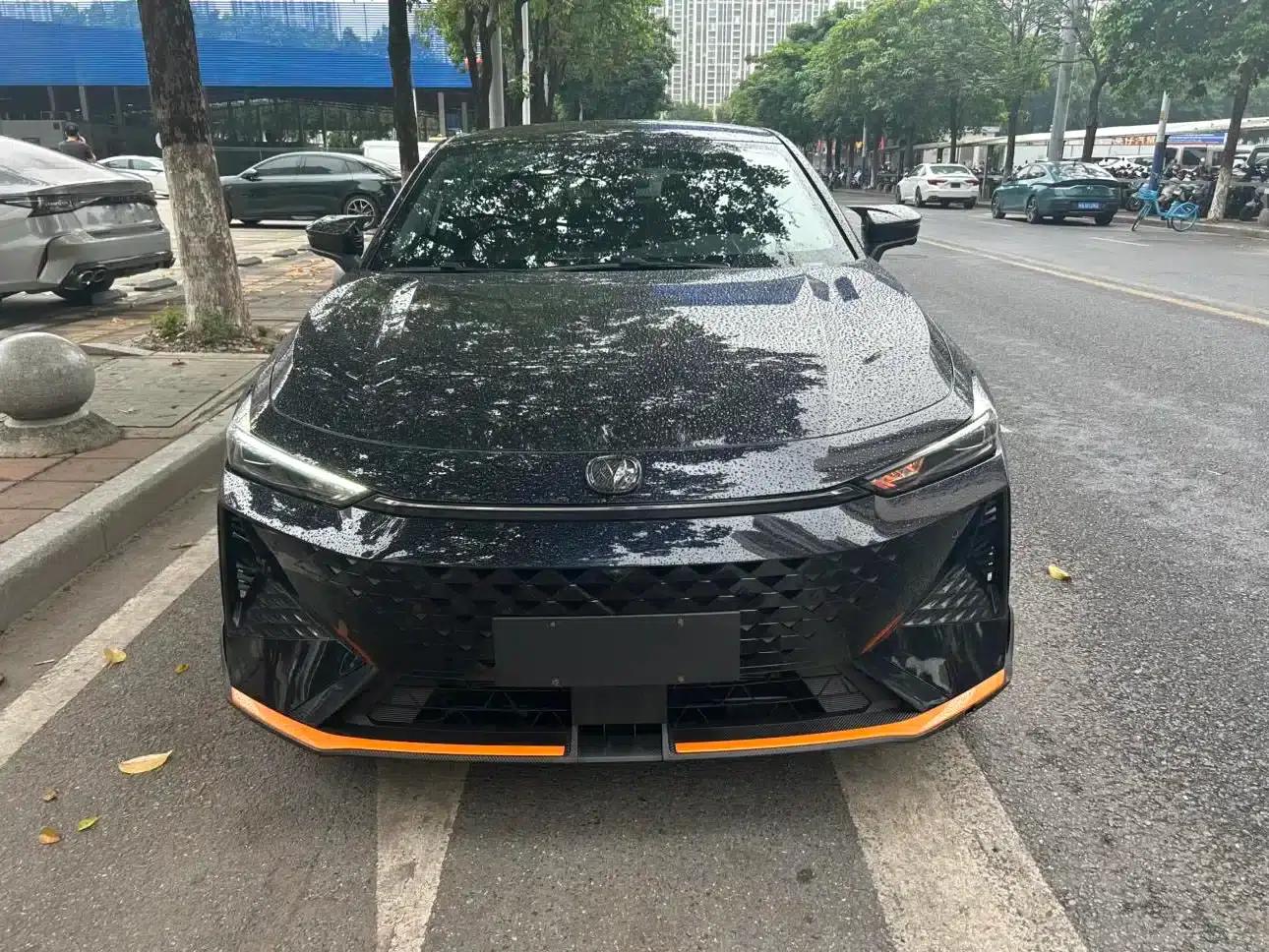 Changan UNI-V 2024 1.5T Premium Sport — миниатюра 2