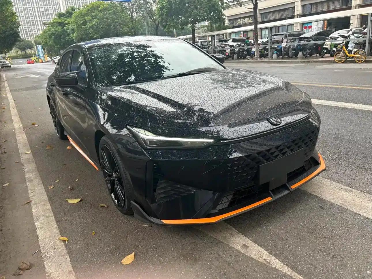 Changan UNI-V 2024 1.5T Premium Sport — миниатюра 3