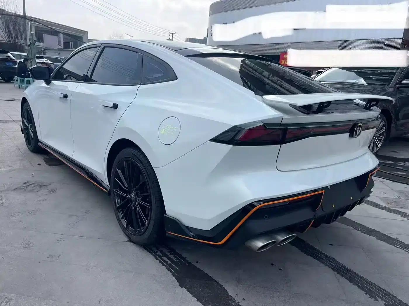 Changan UNI-V 2022 1.5T Sport Edition — миниатюра 8