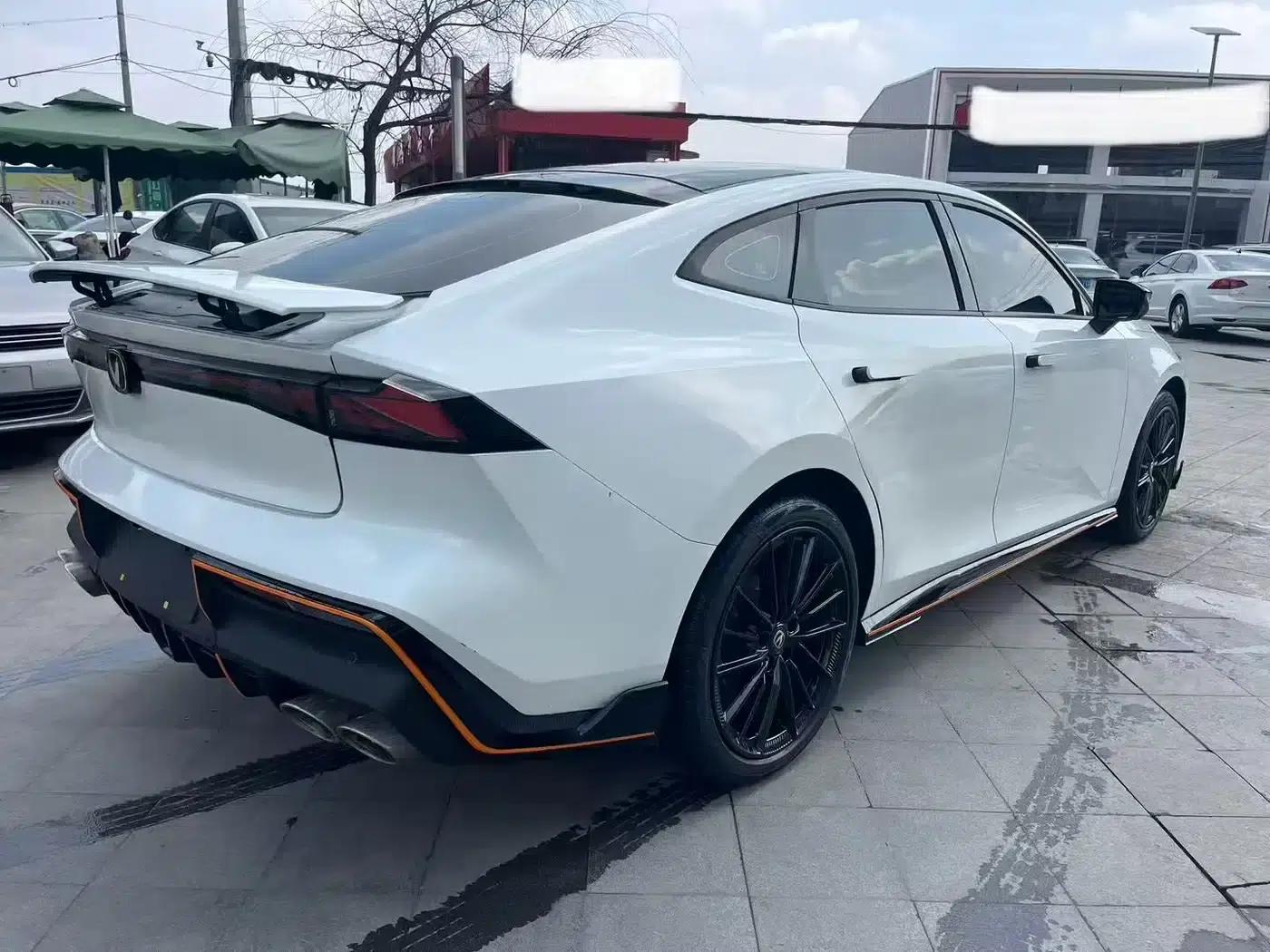 Changan UNI-V 2022 1.5T Sport Edition — миниатюра 9