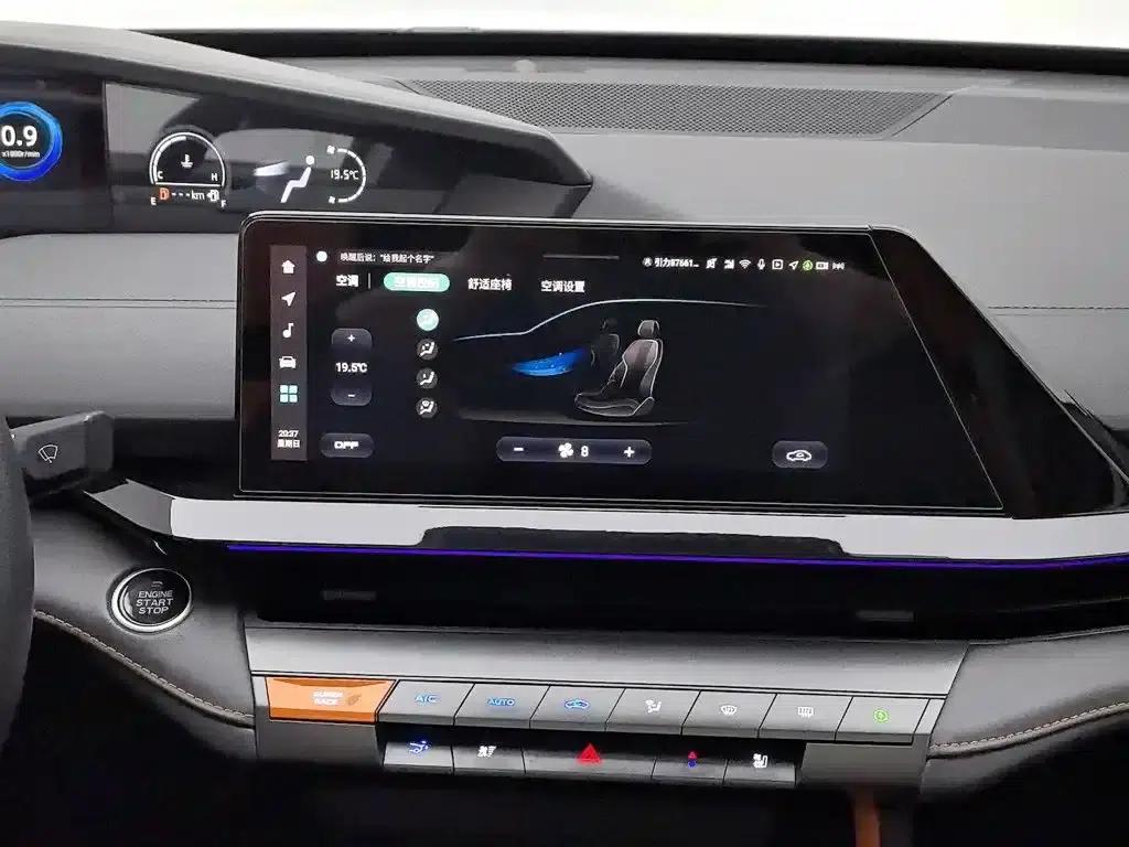 Changan UNI-V 2022 1.5T Smart Navigation Edition — миниатюра 12