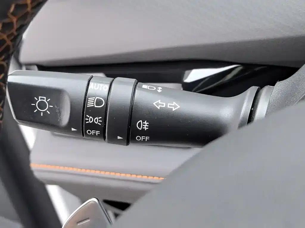 Changan UNI-V 2022 1.5T Smart Navigation Edition — миниатюра 21