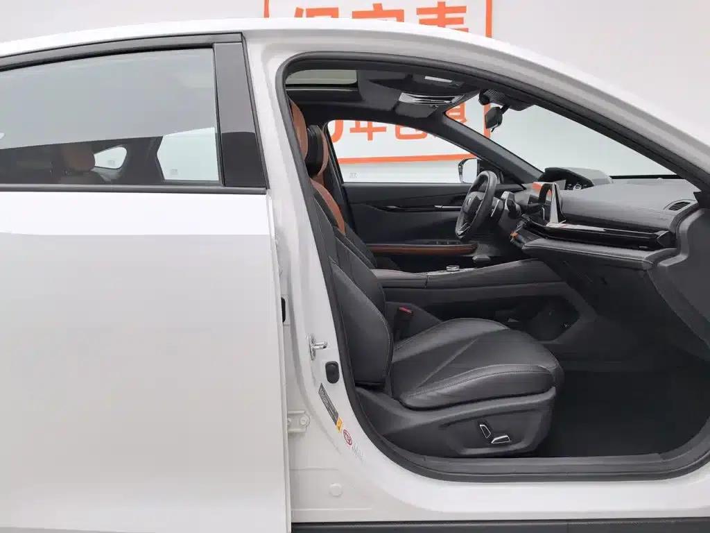 Changan UNI-V 2022 1.5T Smart Navigation Edition — миниатюра 23