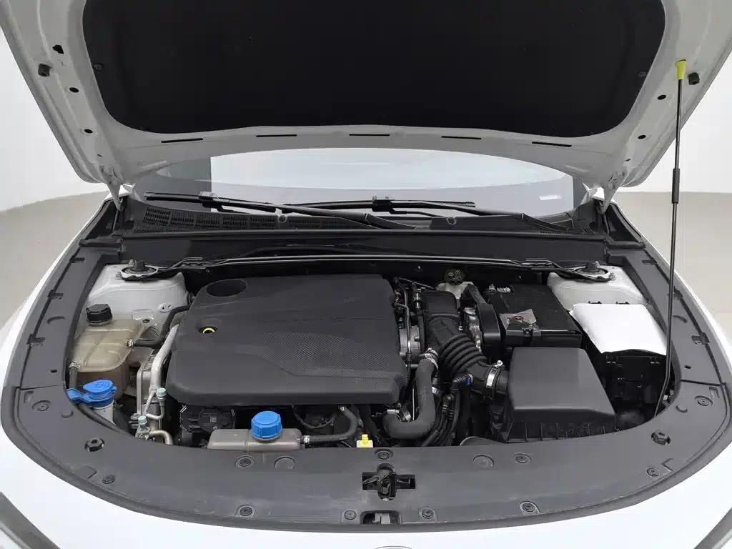 Changan UNI-V 2022 1.5T Smart Navigation Edition — миниатюра 6