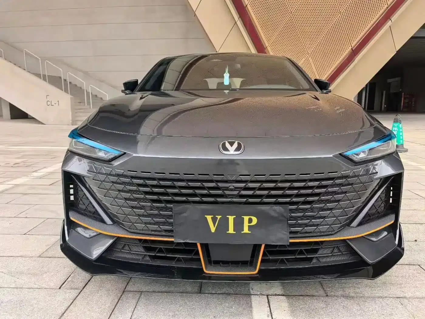 Changan UNI-V 2023 1.5T Sport Edition — миниатюра 2