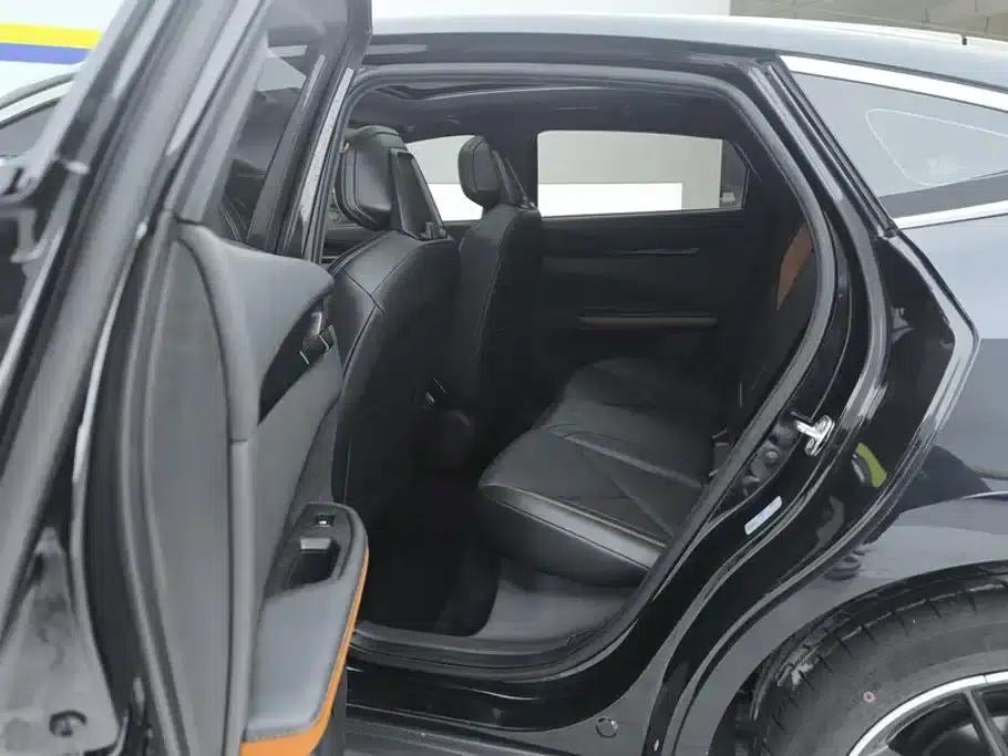Changan UNI-V 2022 1.5T Premium Edition — миниатюра 11