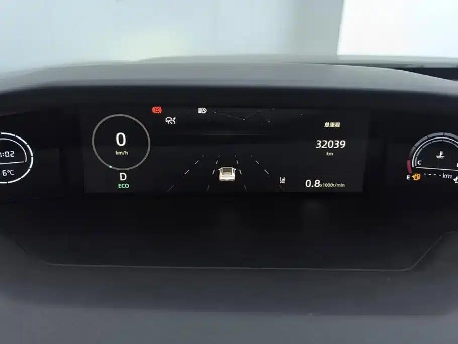 Changan UNI-V 2022 1.5T Premium Edition — миниатюра 14