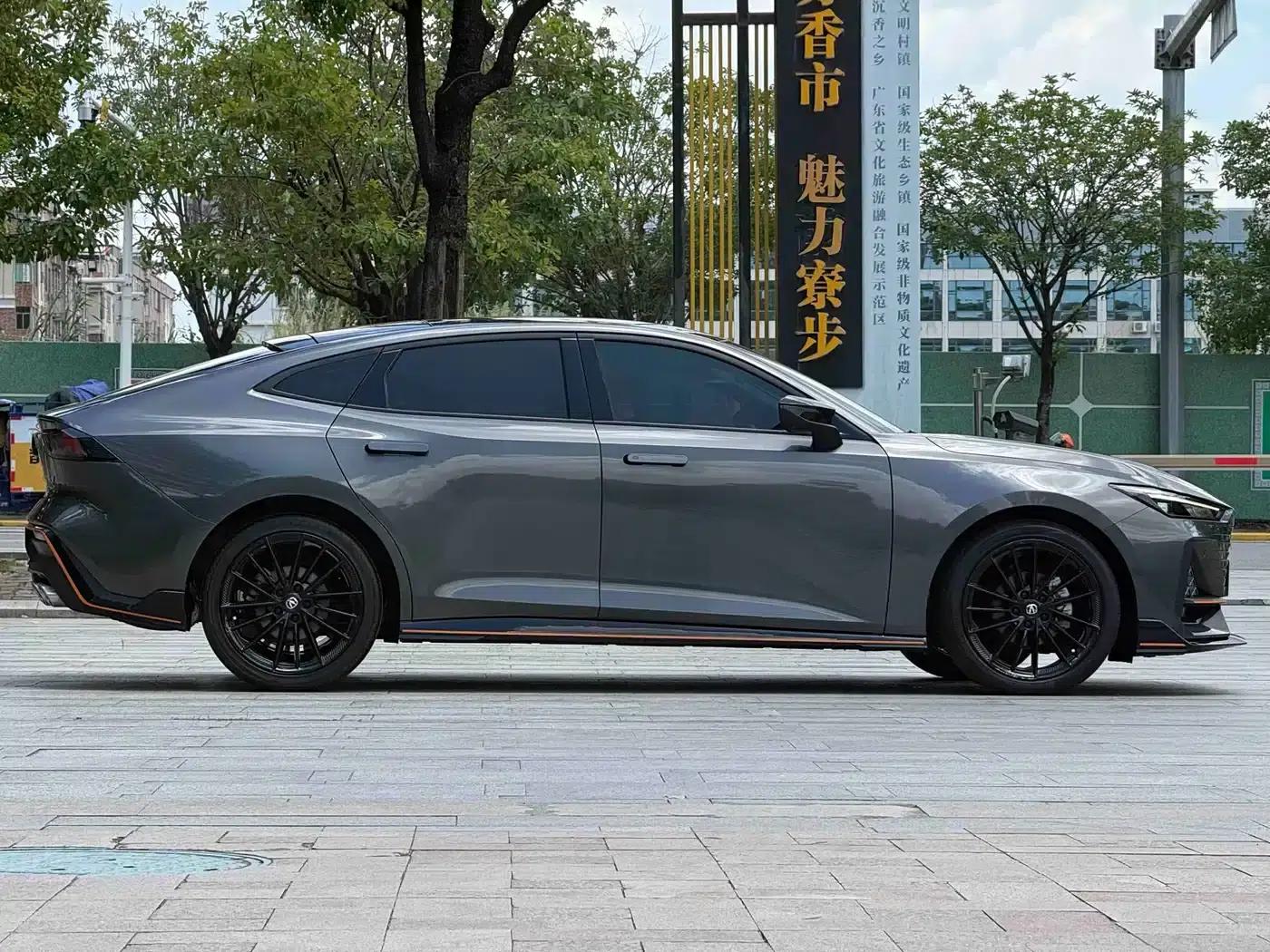 Changan UNI-V 2023 1.5T Sport Edition — миниатюра 4
