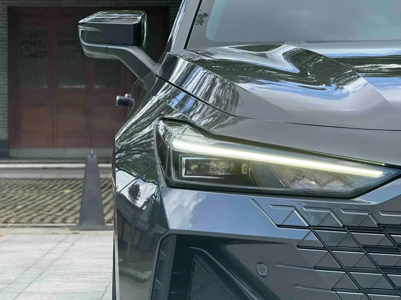 Changan UNI-V 2023 1.5T Sport Edition — миниатюра 7