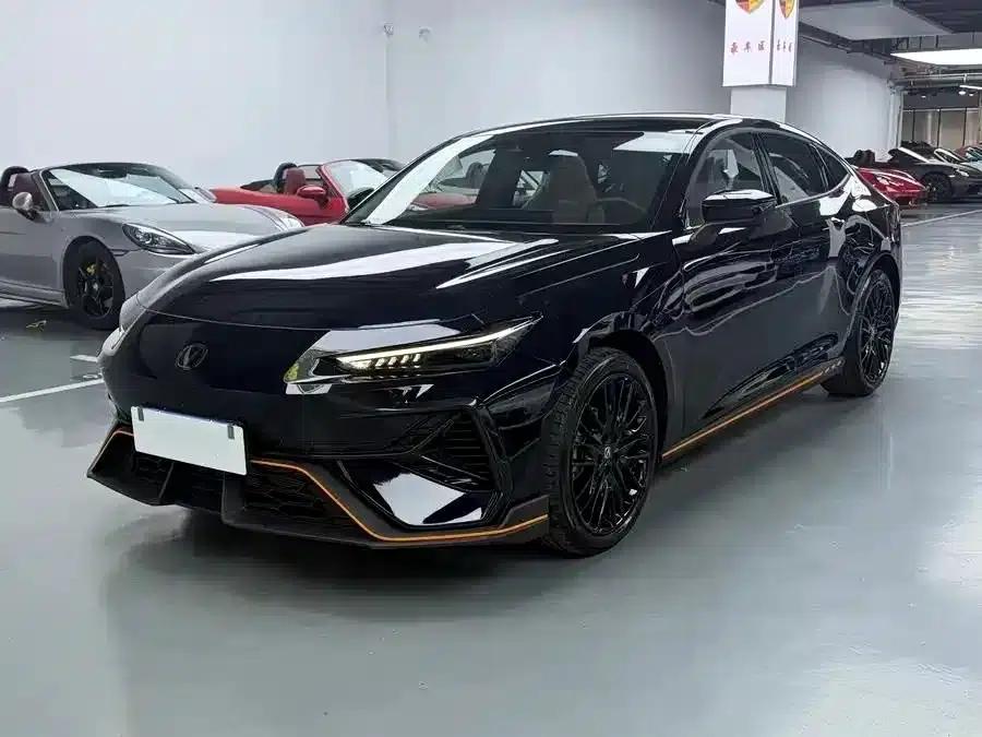 Changan UNI-V 2025 1.5T 500Bar Premium Sport — миниатюра 1