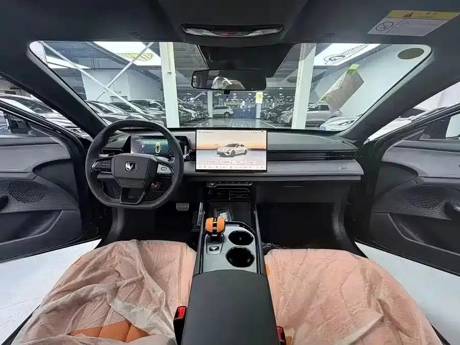 Changan UNI-V 2025 1.5T 500Bar Premium Sport — миниатюра 5