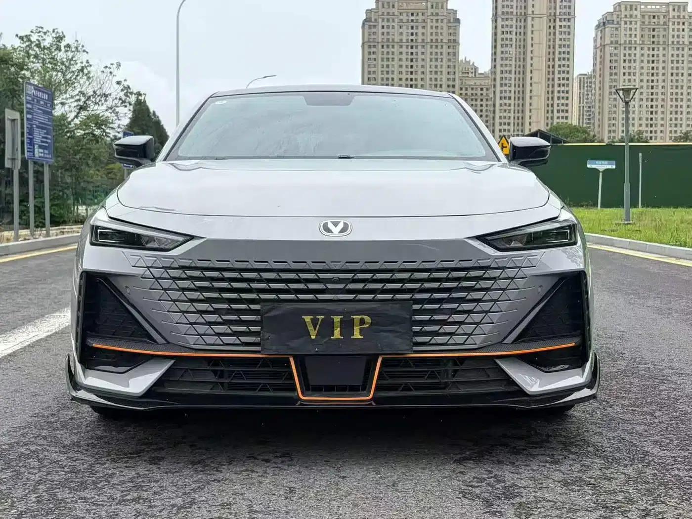 Changan UNI-V 2023 1.5T Premium Edition — миниатюра 2