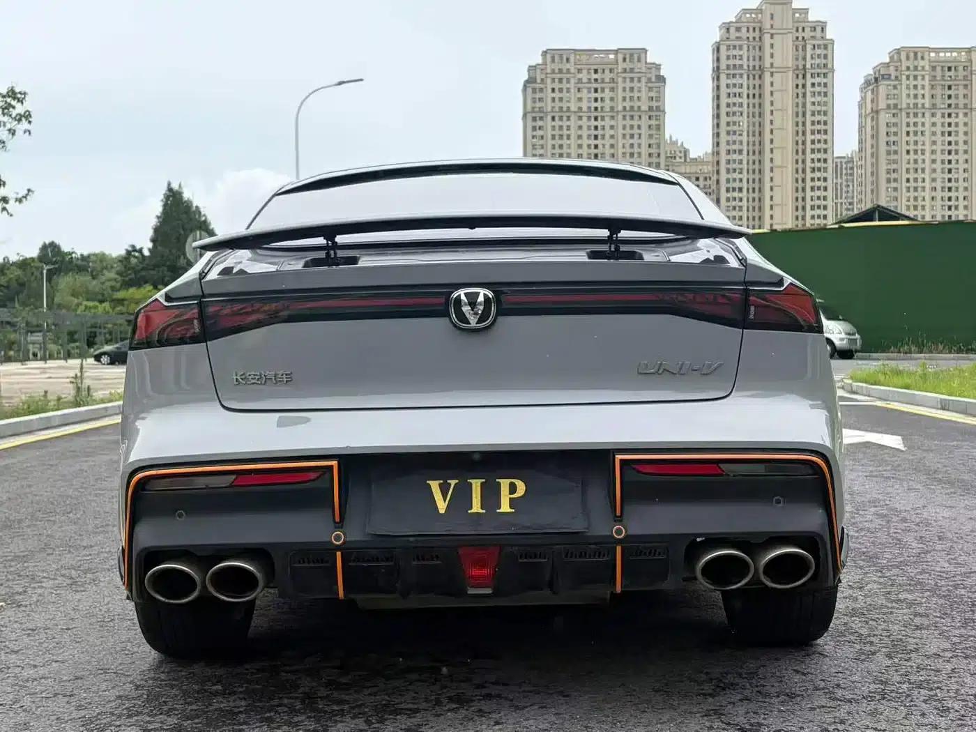 Changan UNI-V 2023 1.5T Premium Edition — миниатюра 8