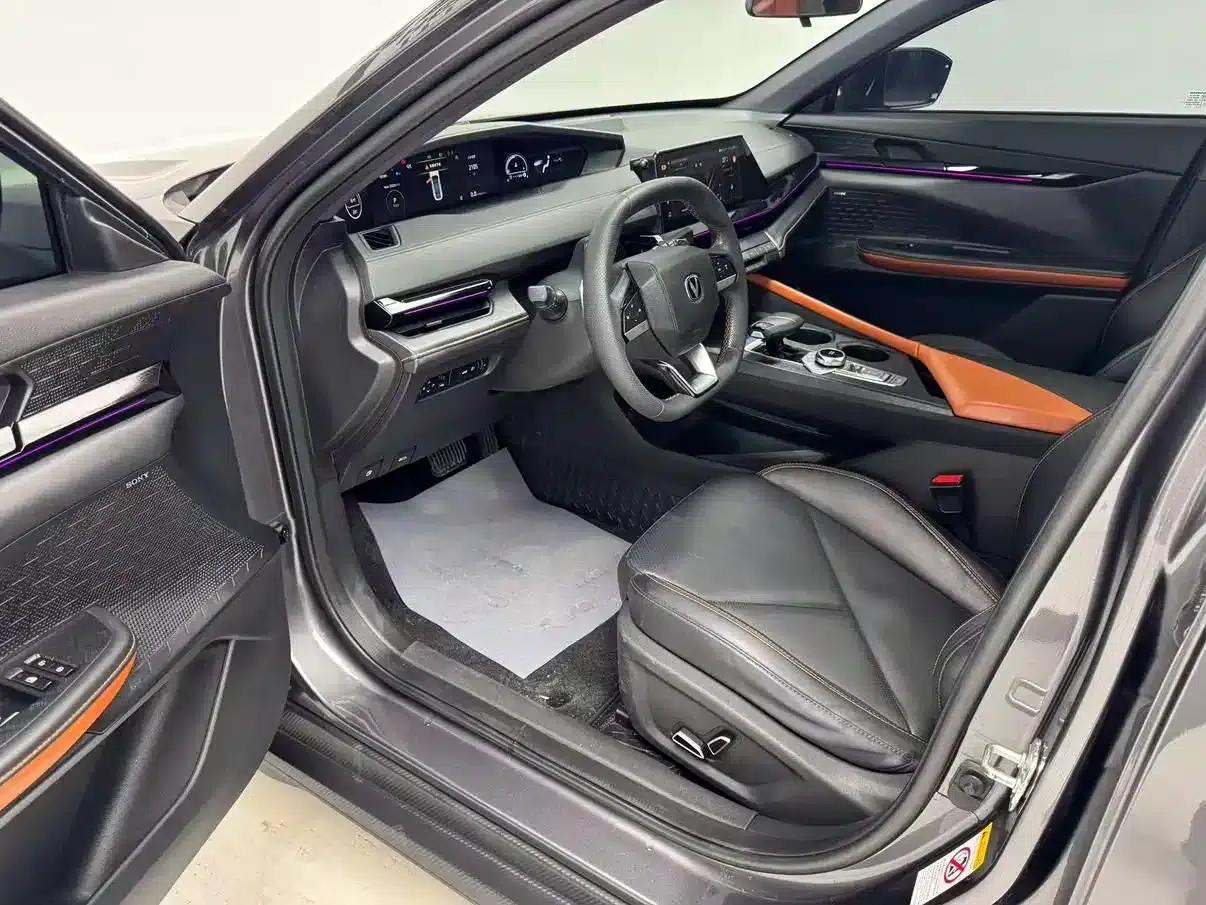 Changan UNI-V 2022 1.5T Premium Edition — миниатюра 13