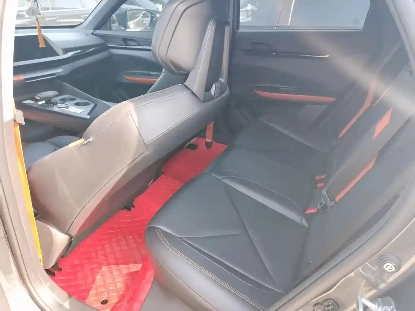 Changan UNI-V 2022 1.5T Sport Edition — миниатюра 6