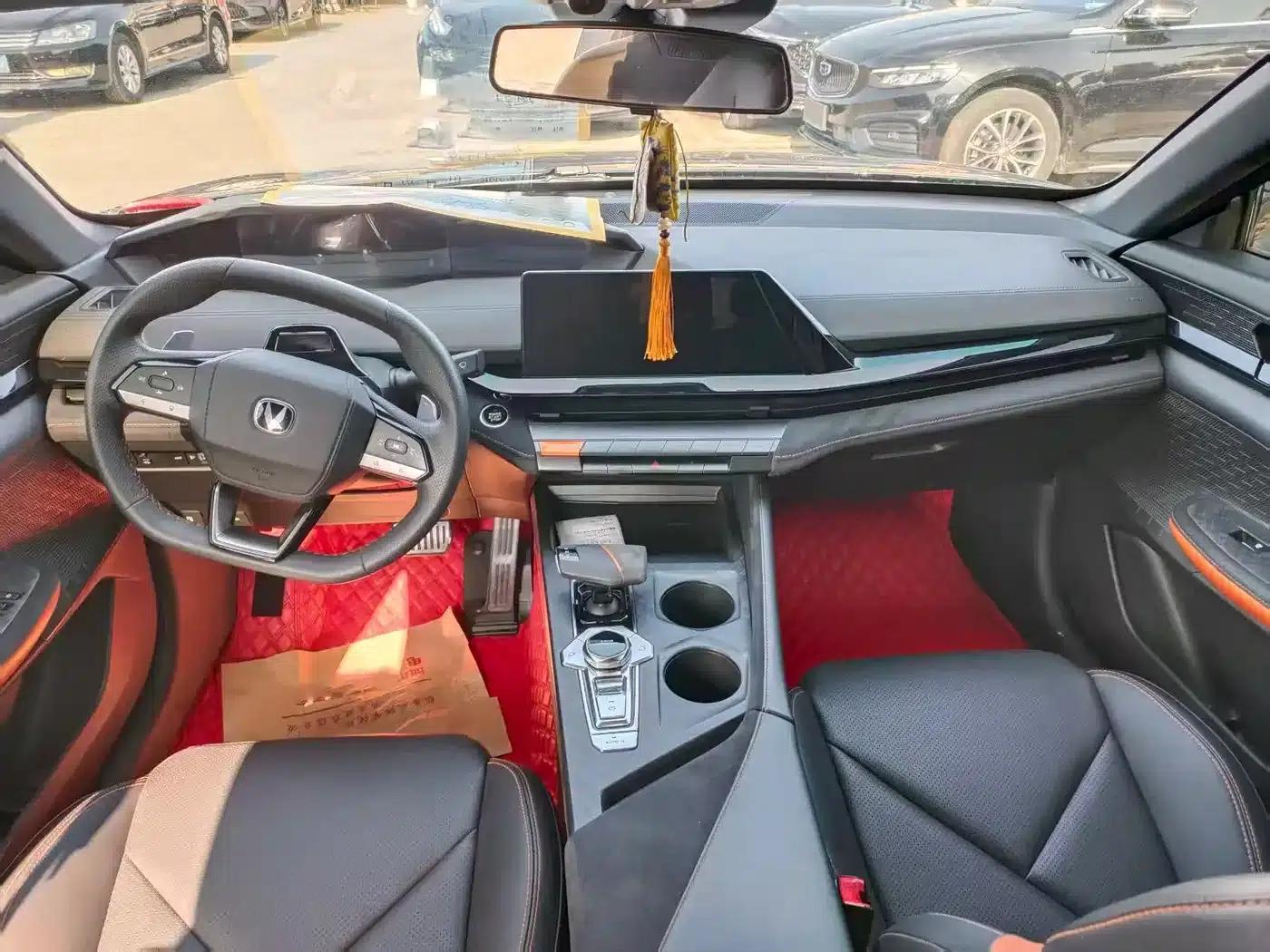 Changan UNI-V 2022 1.5T Sport Edition — миниатюра 10