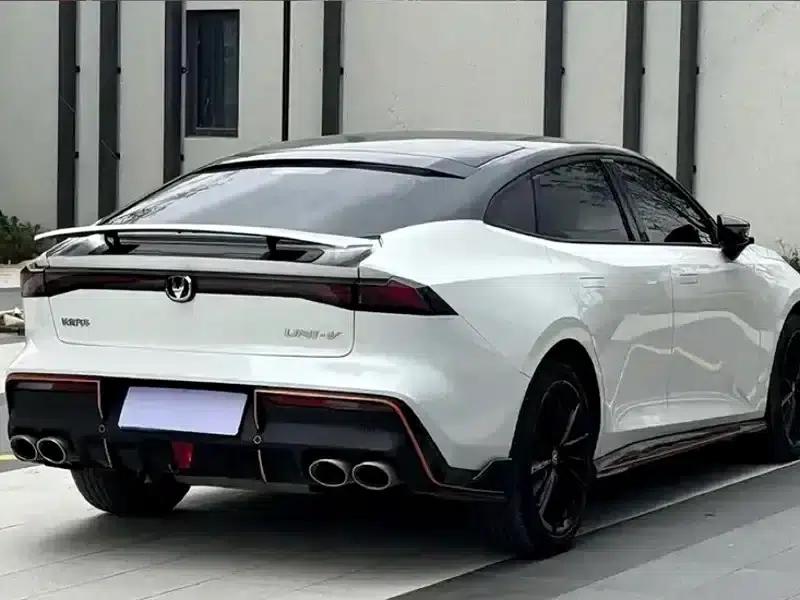 Changan UNI-V 2022 1.5T Sport Edition — миниатюра 3