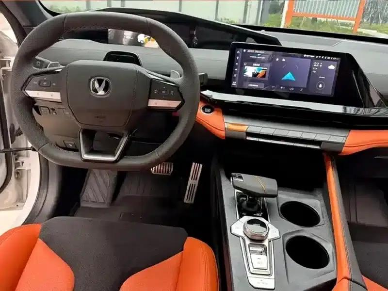 Changan UNI-V 2022 1.5T Sport Edition — миниатюра 6