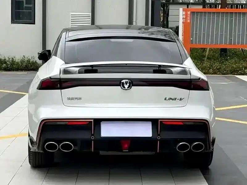 Changan UNI-V 2022 1.5T Sport Edition — миниатюра 7