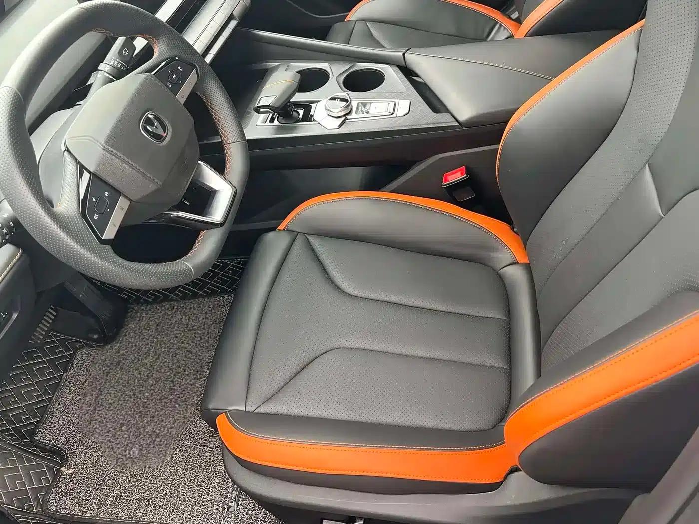 Changan UNI-V 2022 1.5T Premium Edition — миниатюра 3