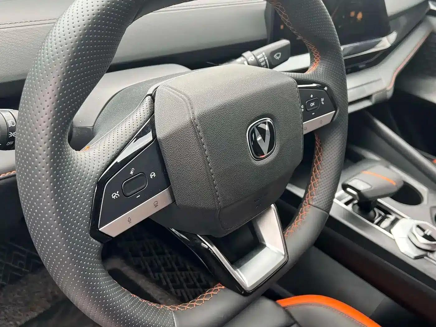 Changan UNI-V 2022 1.5T Premium Edition — миниатюра 7