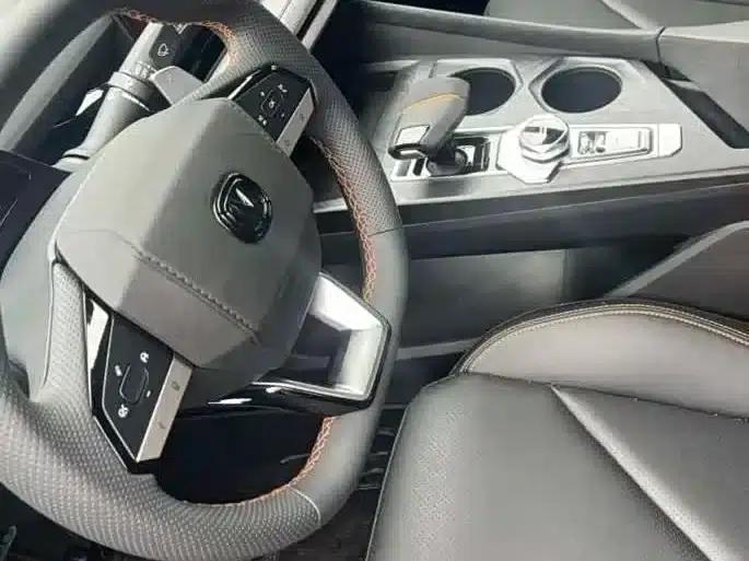 Changan UNI-V 2022 1.5T Premium Edition — миниатюра 5