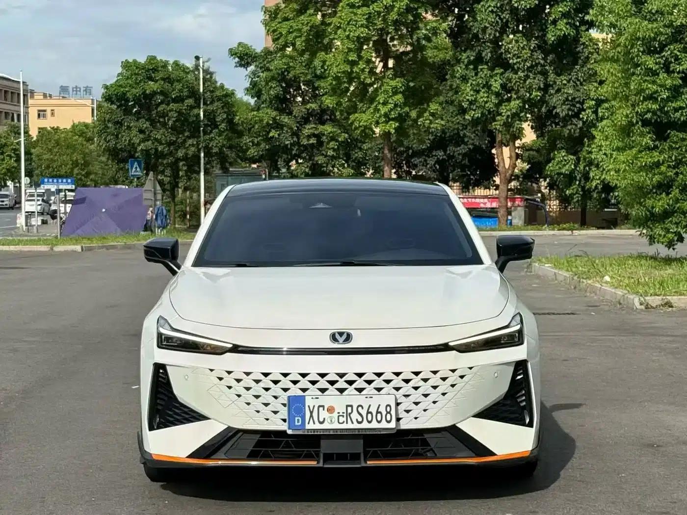 Changan UNI-V 2024 1.5T Premium Sport — миниатюра 2