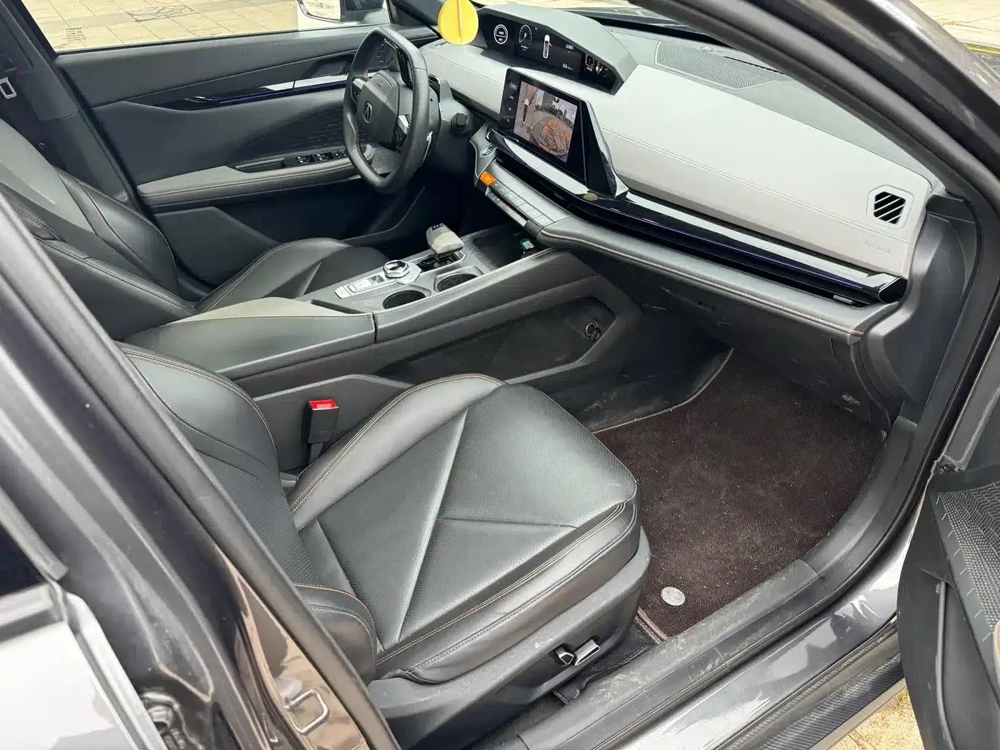 Changan UNI-V 2022 1.5T Premium Edition — миниатюра 11
